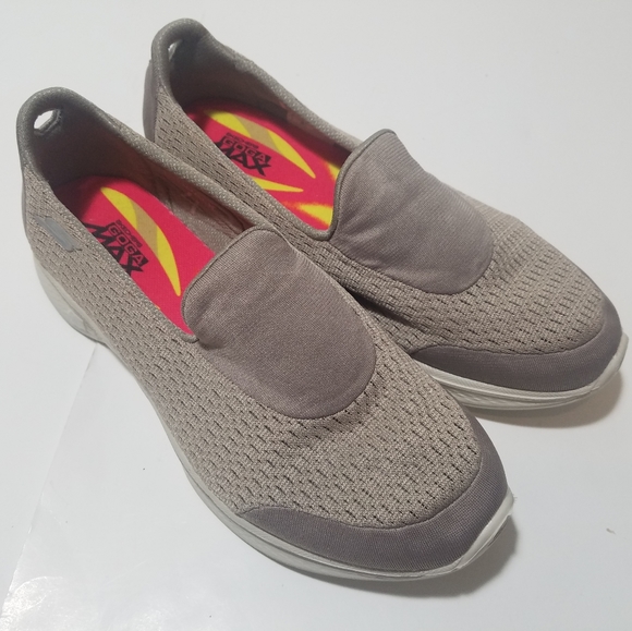 Avanzar Semicírculo vehículo Skechers Shoes | Go Walk 4 Goga Max Flats Sneakers | Poshmark Avanzar Semicírculo vehículo Skechers Shoes | Go Walk 4 Goga Max Flats Sneakers | Poshmark